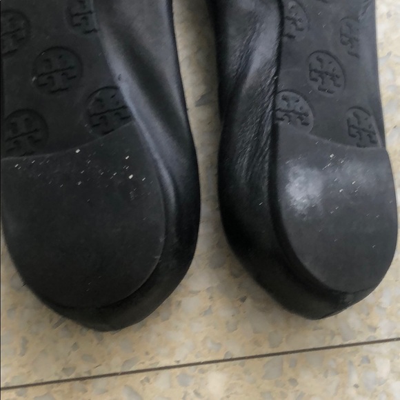 🔥SALE🔥Tory Burch Reva flat |black and silver | 7 - Picture 4 of 5